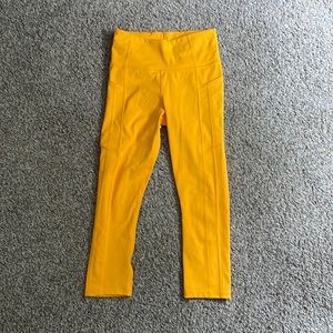 Athleta Ultimate Stash II Capri, XS, NWOT